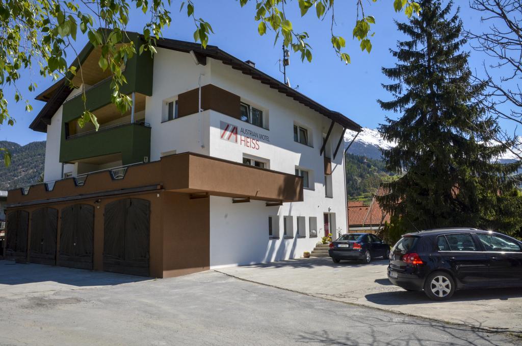 Austrian Motel Heiss Prutz Buitenkant foto